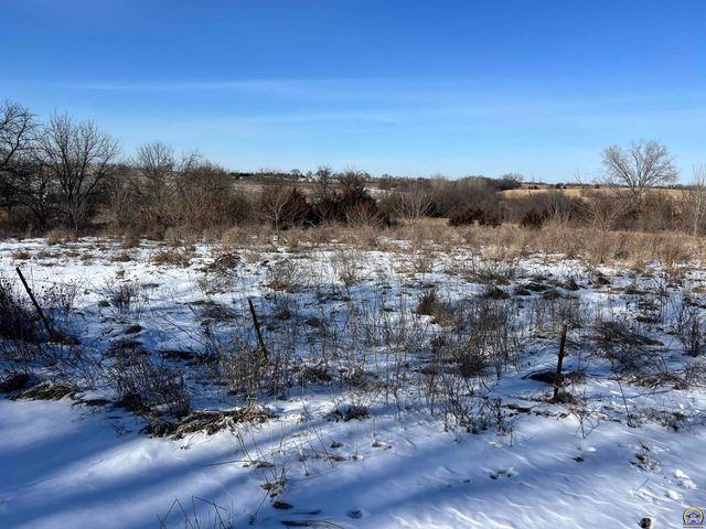 13818 K-214 HWY, Hoyt, KS 66440