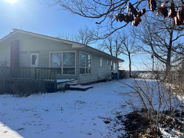 13818 K-214 HWY, Hoyt, KS 66440