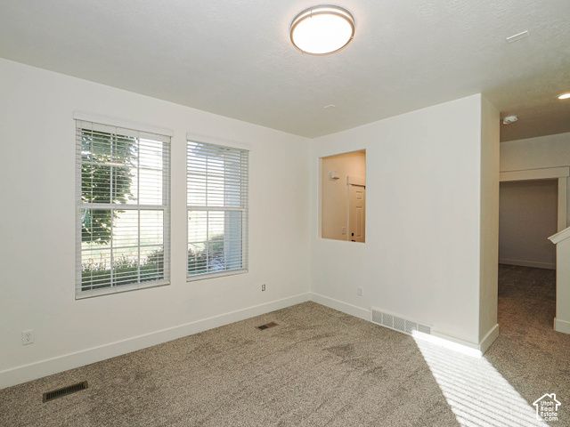 10326 S MILLERTON DR, South Jordan, UT 84009