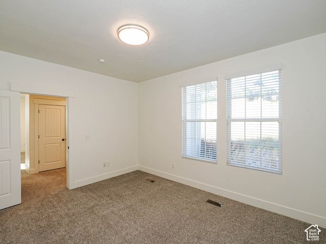 10326 S MILLERTON DR, South Jordan, UT 84009