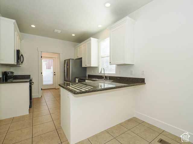 10326 S MILLERTON DR, South Jordan, UT 84009