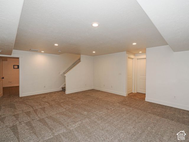 10326 S MILLERTON DR, South Jordan, UT 84009