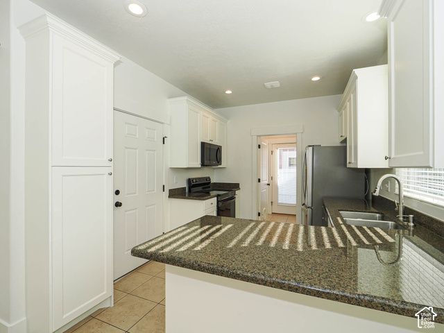 10326 S MILLERTON DR, South Jordan, UT 84009