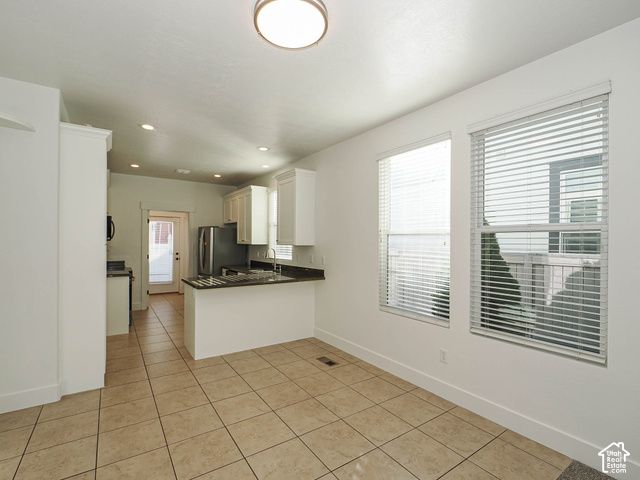 10326 S MILLERTON DR, South Jordan, UT 84009