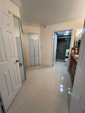3530 Mystic Pointe Drive 1215, Aventura, FL 33180