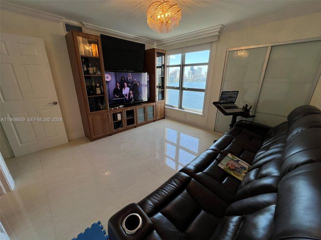 3530 Mystic Pointe Drive 1215, Aventura, FL 33180
