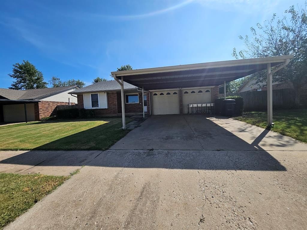 1728 SE 8th Street, Moore, OK 73160