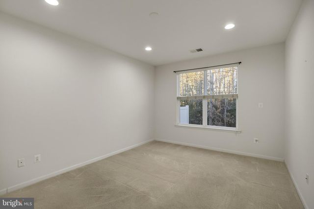 39 STARFIRE CT, Dover, DE 19901