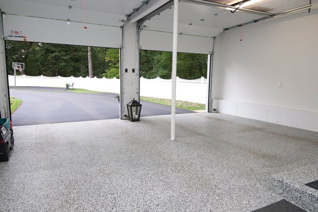 33 Sanders Drive, Saugus, MA 01906