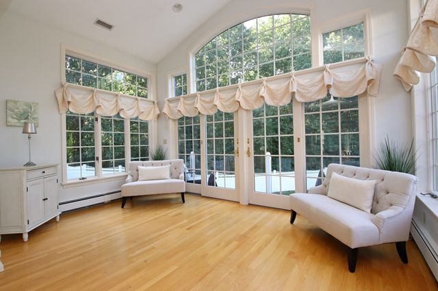33 Sanders Drive, Saugus, MA 01906