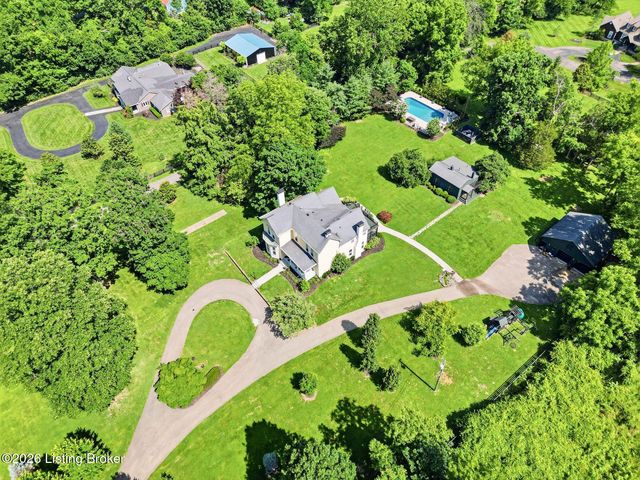 11005 Park Rd, Anchorage, KY 40223