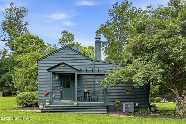 11005 Park Rd, Anchorage, KY 40223