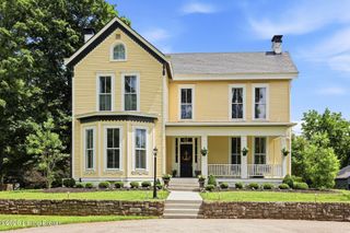 11005 Park Rd, Anchorage, KY 40223