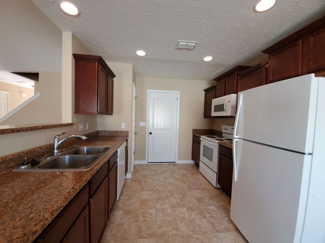 1708 Bellamy Ln, Murfreesboro, TN 37128