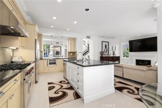 7 Lyon, Newport Coast, CA 92657