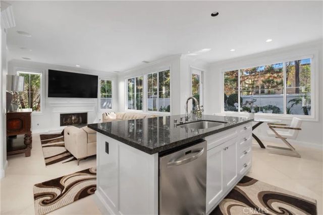 7 Lyon, Newport Coast, CA 92657