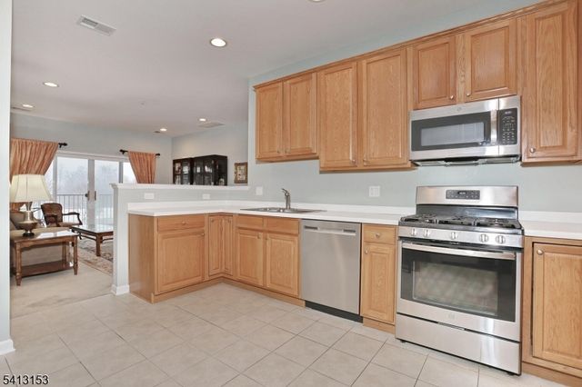 8212 Warrens Way, Wanaque Boro, NJ 07465
