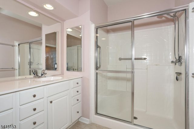 8212 Warrens Way, Wanaque Boro, NJ 07465