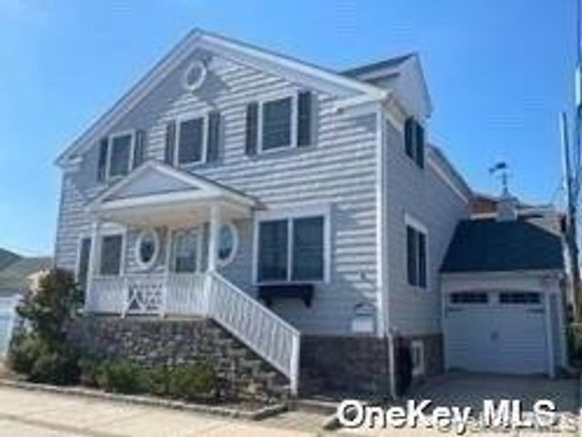 707 W Olive Street, Long Beach, NY 11561