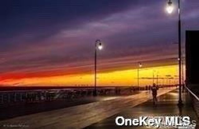 707 W Olive Street, Long Beach, NY 11561