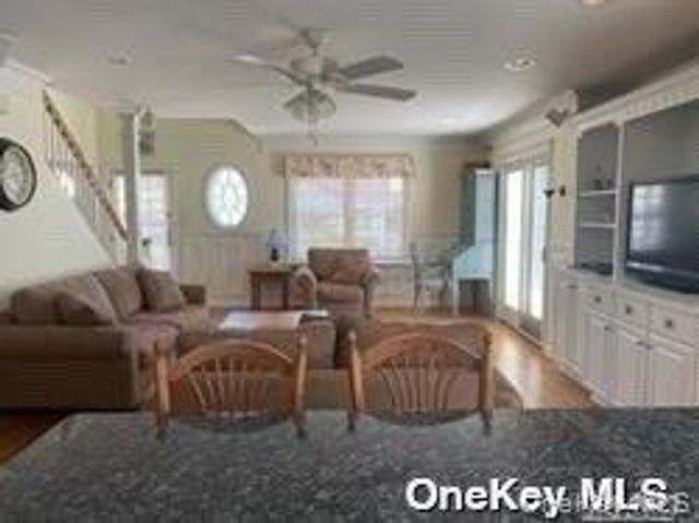 707 W Olive Street, Long Beach, NY 11561