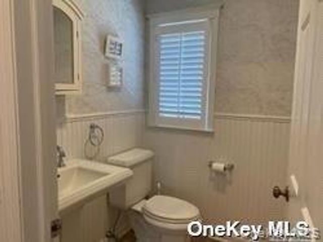 707 W Olive Street, Long Beach, NY 11561