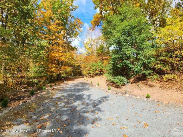 16 Hickory Hill Road, Windham, NY 12496