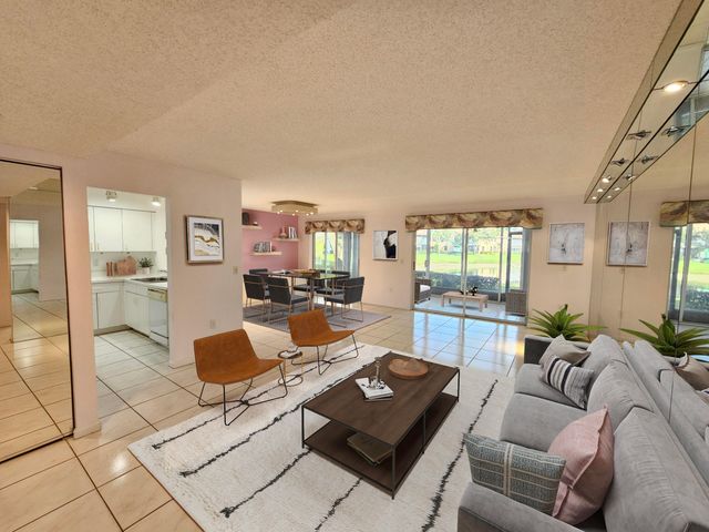 9963 Seacrest Circle 101, Boynton Beach, FL 33437