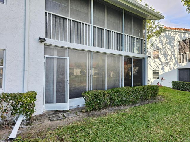 9963 Seacrest Circle 101, Boynton Beach, FL 33437