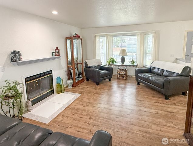 823 SW 21st Street, Chehalis, WA 98532