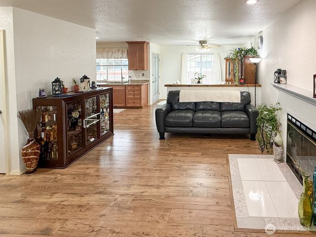 823 SW 21st Street, Chehalis, WA 98532
