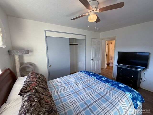 823 SW 21st Street, Chehalis, WA 98532