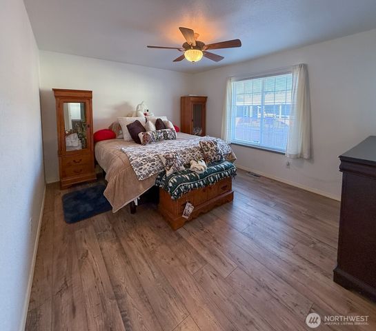 823 SW 21st Street, Chehalis, WA 98532