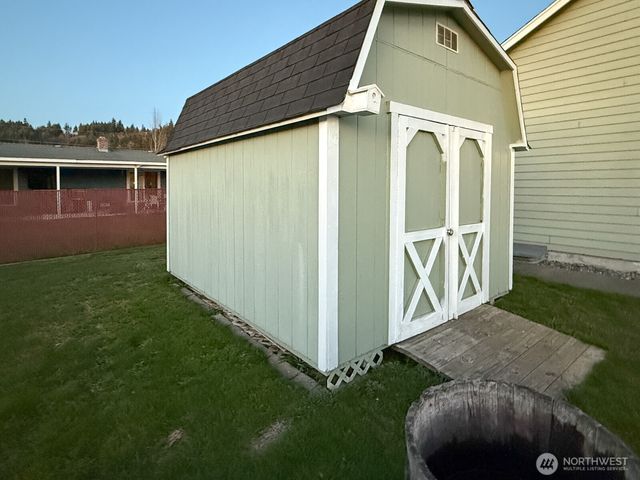 823 SW 21st Street, Chehalis, WA 98532
