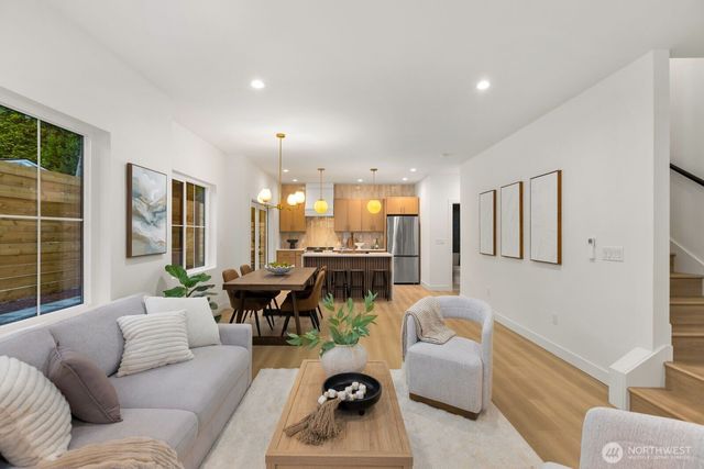 9549 Evanston Avenue N, Seattle, WA 98103