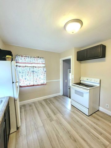 332 W 18th Street, Holland City, MI 49423