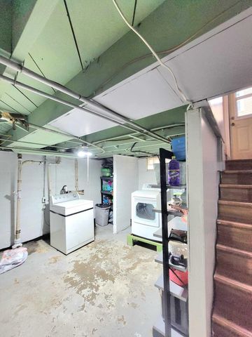 332 W 18th Street, Holland City, MI 49423