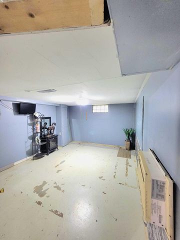 332 W 18th Street, Holland City, MI 49423