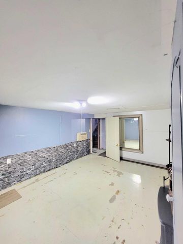 332 W 18th Street, Holland City, MI 49423