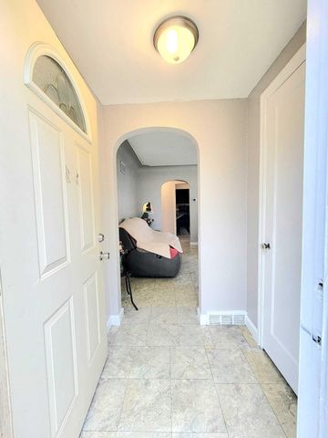 332 W 18th Street, Holland City, MI 49423