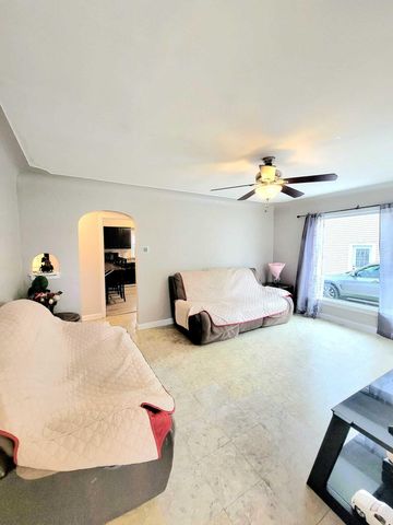 332 W 18th Street, Holland City, MI 49423