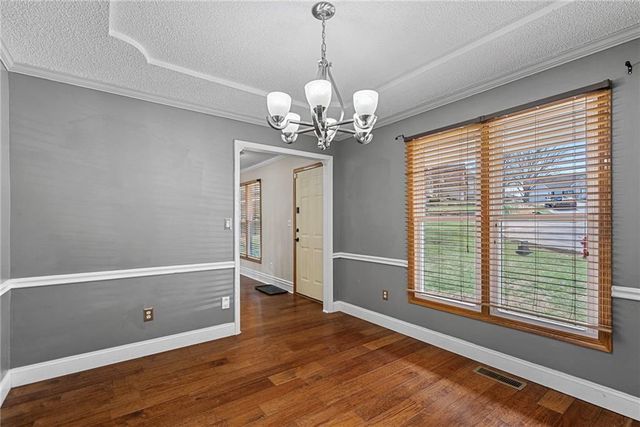 2402 SW Springcreek Court, Blue Springs, MO 64015