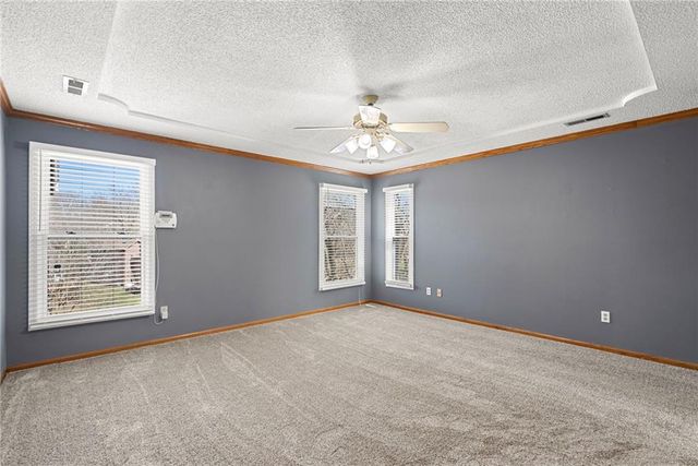 2402 SW Springcreek Court, Blue Springs, MO 64015