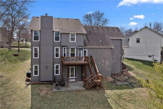 2402 SW Springcreek Court, Blue Springs, MO 64015