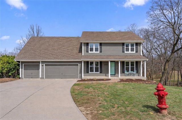 2402 SW Springcreek Court, Blue Springs, MO 64015