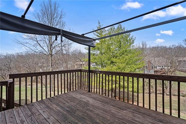 2402 SW Springcreek Court, Blue Springs, MO 64015