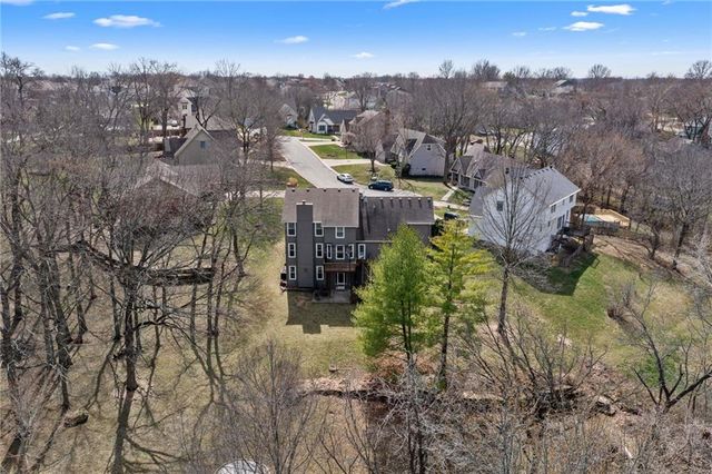 2402 SW Springcreek Court, Blue Springs, MO 64015