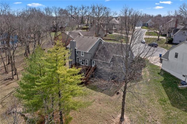 2402 SW Springcreek Court, Blue Springs, MO 64015