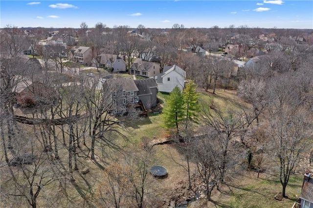 2402 SW Springcreek Court, Blue Springs, MO 64015