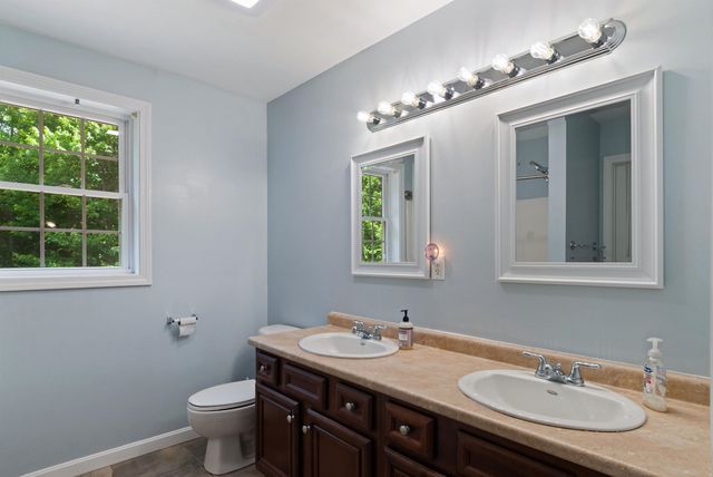 633 Beauty Hill Road, Barnstead, NH 03218